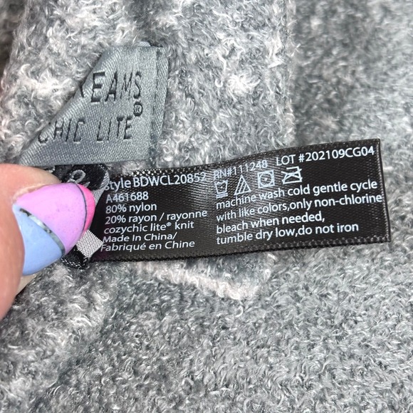 Barefoot Dreams CozyChic Lite Confetti Scarf Smokey Green Fog Gray Giftable NEW - Picture 6 of 8